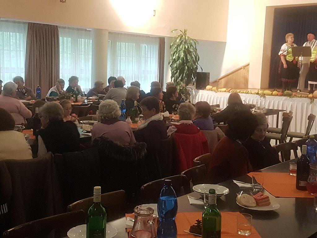 Fotogaléria Posedenie pri príležitosti MESIACA ÚCTY K STARŠÍM (8) Posedenie pri príležitosti MESIACA ÚCTY K STARŠÍM